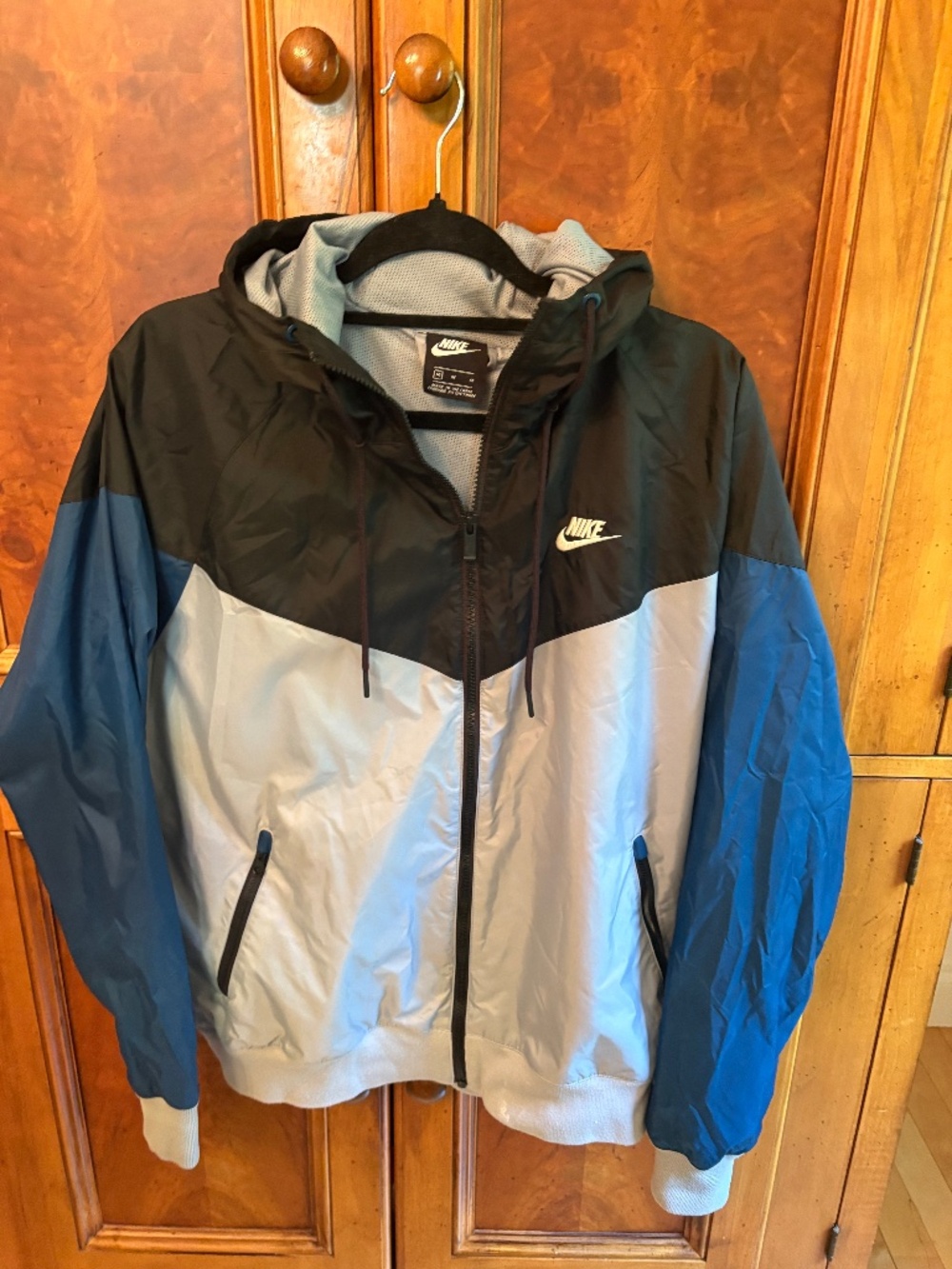 Nike Men's Wind Breaker Jacket Size Medium